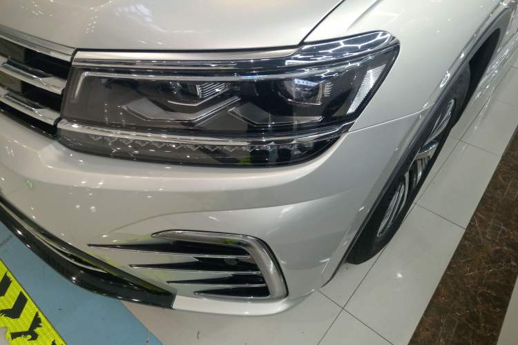 Used Volkswagen Tiguan L New Energy 2020 430 PHEV Plug-in Hybrid Flagship Edition Left Front Headlight