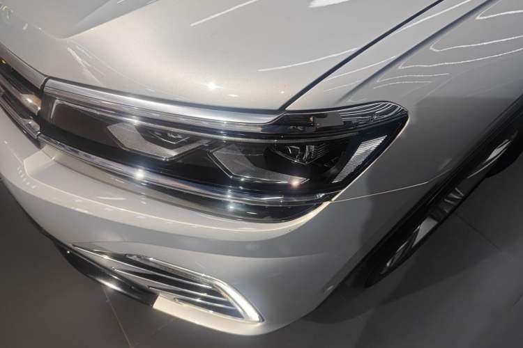Used Volkswagen Tiguan L New Energy 2020 430 PHEV Plug-in Hybrid Flagship Edition Left Front Headlight