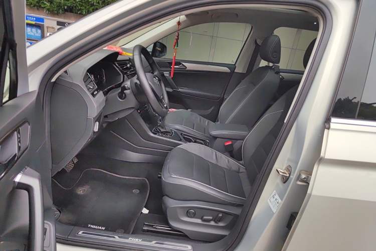 Used Volkswagen Tiguan L New Energy 2020 430 PHEV Plug-in Hybrid Flagship Edition Left Front Seat