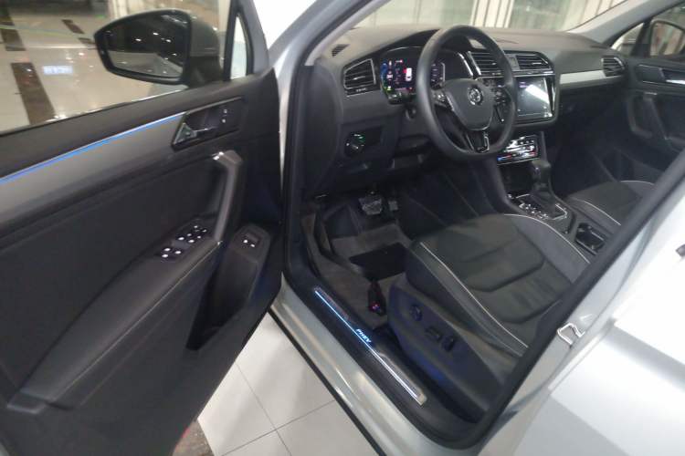 Used Volkswagen Tiguan L New Energy 2020 430 PHEV Plug-in Hybrid Flagship Edition Left Front Seat
