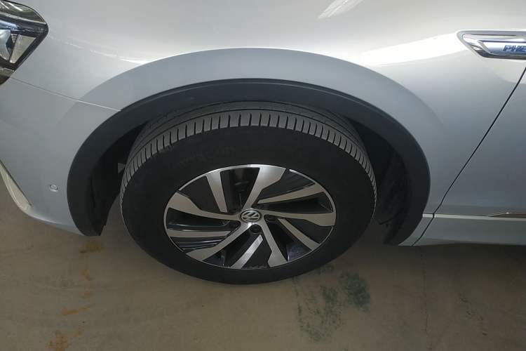 Used Volkswagen Tiguan L New Energy 2020 430 PHEV Plug-in Hybrid Flagship Edition Left Front Wheel Hub