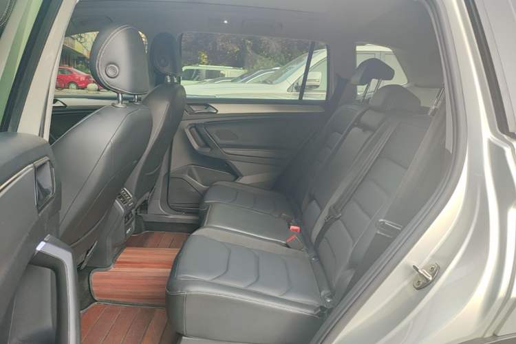Used Volkswagen Tiguan L New Energy 2020 430 PHEV Plug-in Hybrid Prestige Edition Left Rear Seat