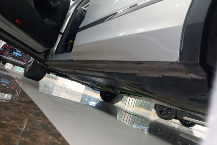 Used Volkswagen Tiguan L New Energy 2020 430 PHEV Plug-in Hybrid Flagship Edition Left Side Sill