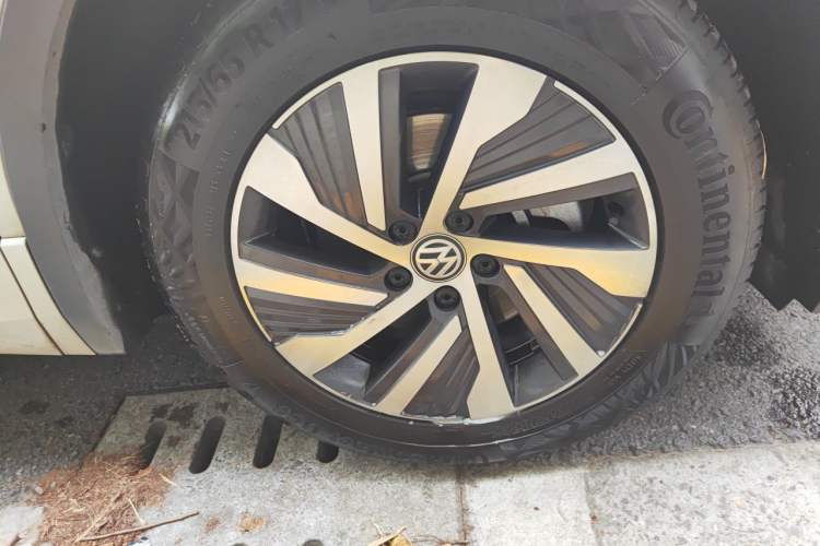 Used Volkswagen Tiguan L New Energy 2020 430 PHEV Plug-in Hybrid Flagship Edition Right Front Wheel Hub