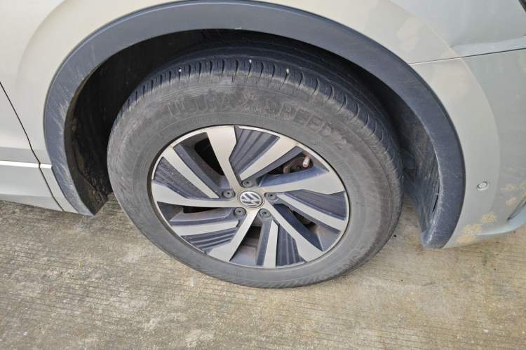 Used Volkswagen Tiguan L New Energy 2020 430 PHEV Plug-in Hybrid Flagship Edition Right Front Wheel Hub