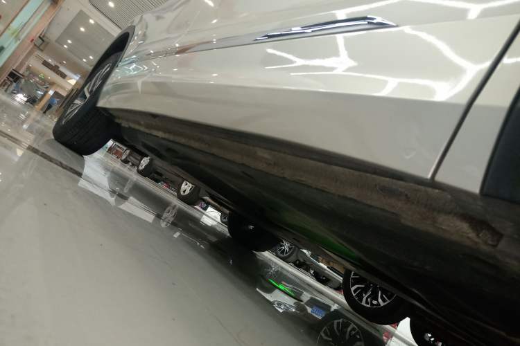 Used Volkswagen Tiguan L New Energy 2020 430 PHEV Plug-in Hybrid Flagship Edition Right Side Sill