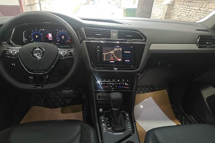 Used Volkswagen Tiguan L New Energy 2020 430 PHEV Plug-in Hybrid Prestige Edition Audio And AC Panel