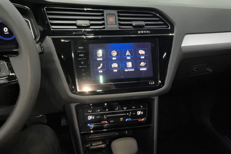 Used Volkswagen Tiguan L New Energy 2020 430 PHEV Plug-in Hybrid Flagship Edition Audio And AC Panel