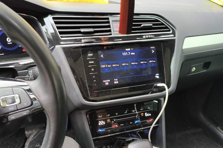 Used Volkswagen Tiguan L New Energy 2020 430 PHEV Plug-in Hybrid Flagship Edition Audio And AC Panel