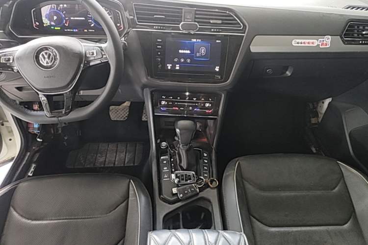 Used Volkswagen Tiguan L New Energy 2020 430 PHEV Plug-in Hybrid Flagship Edition Audio And AC Panel