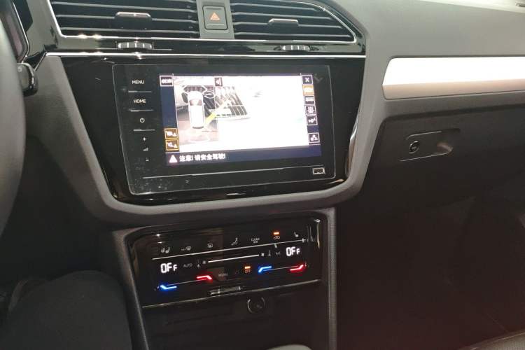 Used Volkswagen Tiguan L New Energy 2020 430 PHEV Plug-in Hybrid Flagship Edition Audio And AC Panel