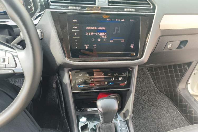 Used Volkswagen Tiguan L New Energy 2020 430 PHEV Plug-in Hybrid Flagship Edition Audio And AC Panel