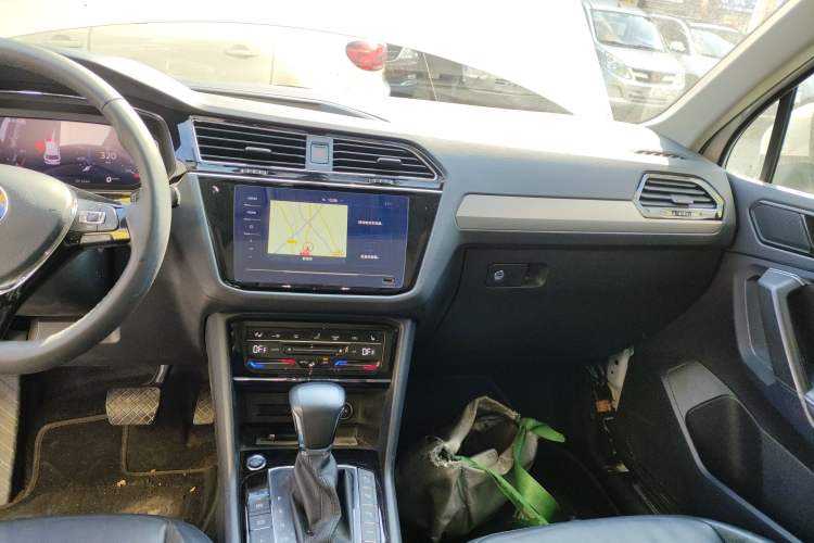 Used Volkswagen Tiguan L New Energy 2020 430 PHEV Plug-in Hybrid Prestige Edition Audio And AC Panel