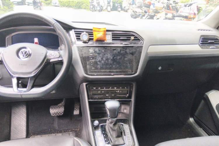 Used Volkswagen Tiguan L New Energy 2020 430 PHEV Plug-in Hybrid Flagship Edition Center Console