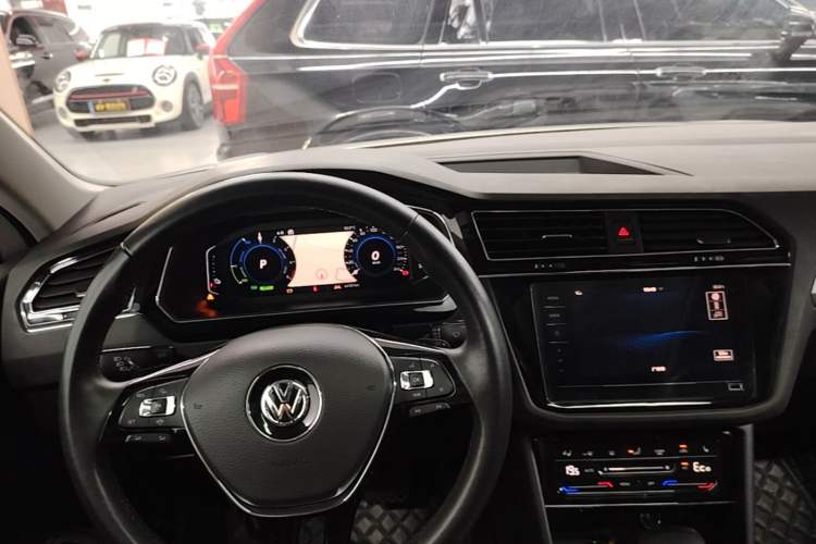 Used Volkswagen Tiguan L New Energy 2020 430 PHEV Plug-in Hybrid Flagship Edition Center Console