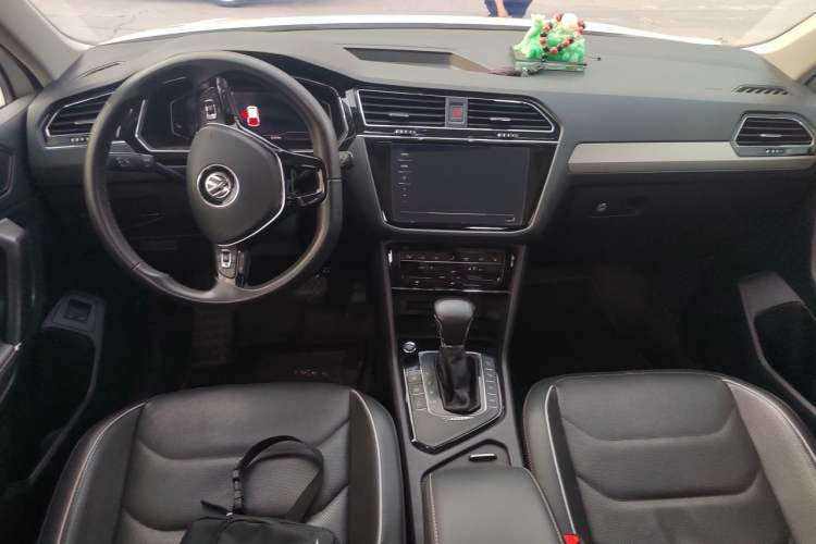 Used Volkswagen Tiguan L New Energy 2020 430 PHEV Plug-in Hybrid Flagship Edition Center Console