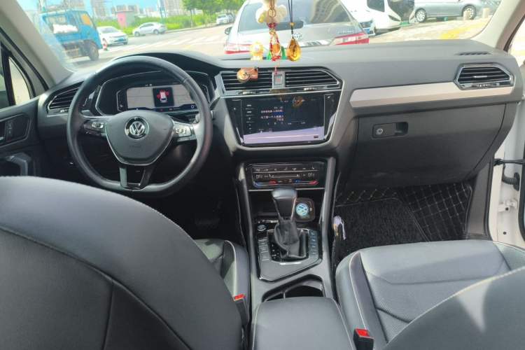Used Volkswagen Tiguan L New Energy 2020 430 PHEV Plug-in Hybrid Flagship Edition Center Console