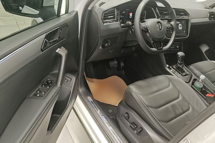 Used Volkswagen Tiguan L New Energy 2020 430 PHEV Plug-in Hybrid Flagship Edition Driver Seat