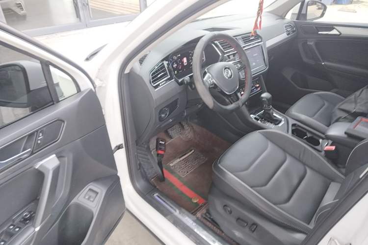 Used Volkswagen Tiguan L New Energy 2020 430 PHEV Plug-in Hybrid Flagship Edition Driver Seat