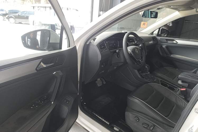 Used Volkswagen Tiguan L New Energy 2020 430 PHEV Plug-in Hybrid Flagship Edition Driver Seat