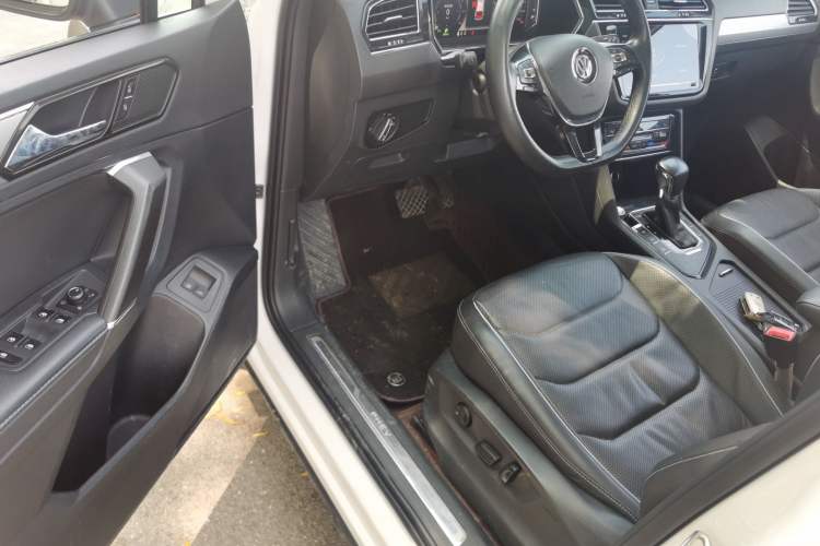 Used Volkswagen Tiguan L New Energy 2020 430 PHEV Plug-in Hybrid Flagship Edition Driver Seat