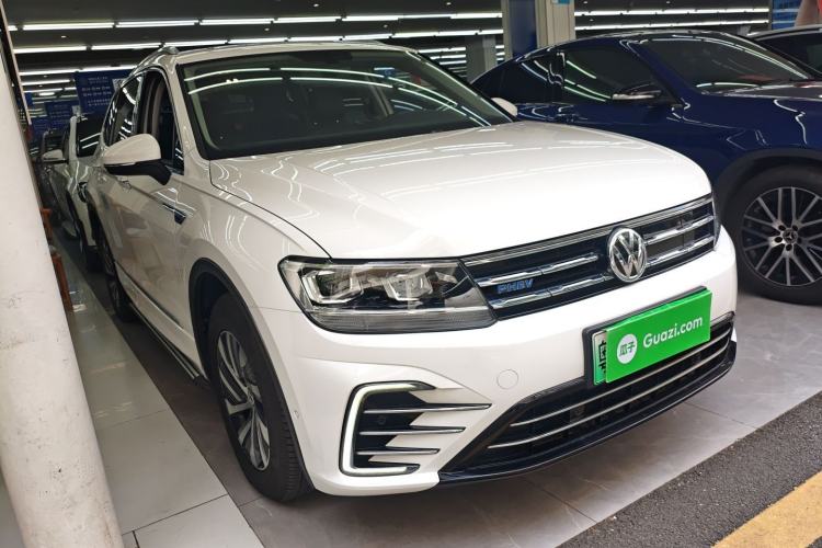 Used Volkswagen Tiguan L New Energy 2020 430 PHEV Plug-in Hybrid Prestige Edition Front Right 45 Deg