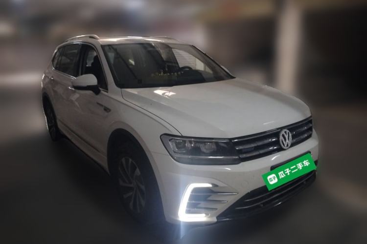 Used Volkswagen Tiguan L New Energy 2020 430 PHEV Plug-in Hybrid Prestige Edition Front Right 45 Deg