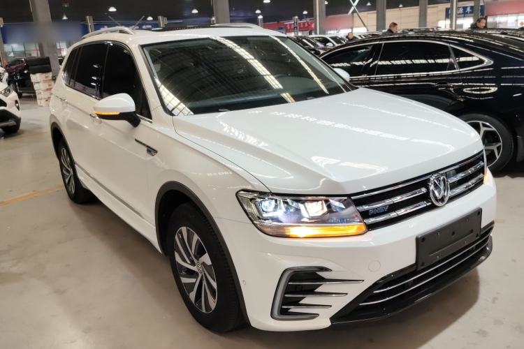 Used Volkswagen Tiguan L New Energy 2020 430 PHEV Plug-in Hybrid Prestige Edition Front Right 45 Deg