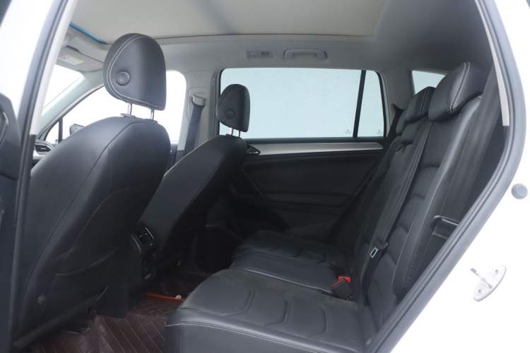Used Volkswagen Tiguan L New Energy 2020 430 PHEV Plug-in Hybrid Prestige Edition Interior 10