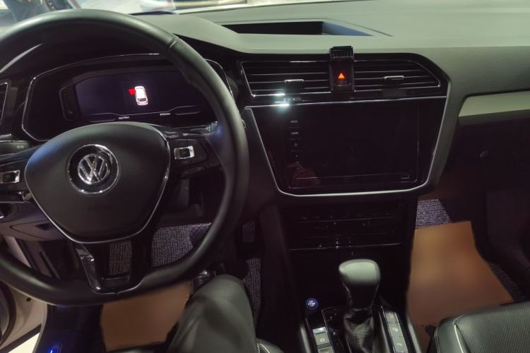 Used Volkswagen Tiguan L New Energy 2020 430 PHEV Plug-in Hybrid Flagship Edition Interior 3