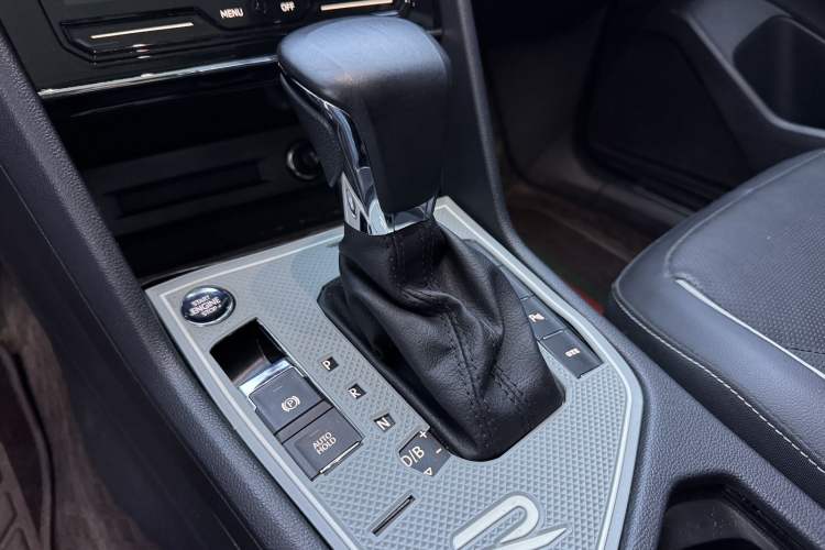 Used Volkswagen Tiguan L New Energy 2020 430 PHEV Plug-in Hybrid Flagship Edition Interior 5