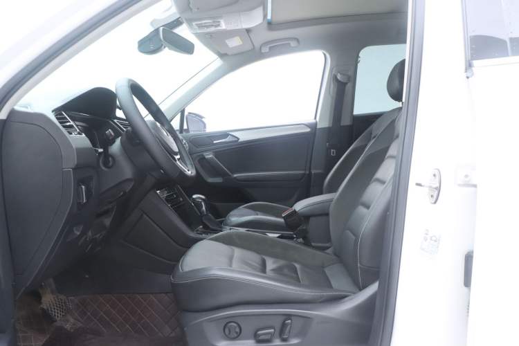 Used Volkswagen Tiguan L New Energy 2020 430 PHEV Plug-in Hybrid Prestige Edition Interior 8