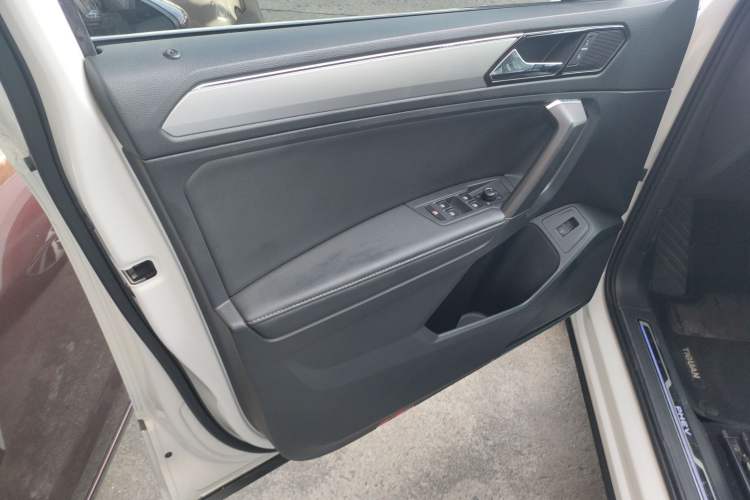 Used Volkswagen Tiguan L New Energy 2020 430 PHEV Plug-in Hybrid Prestige Edition Left Front Door Interior
