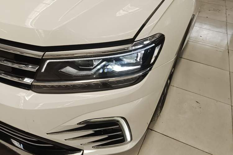 Used Volkswagen Tiguan L New Energy 2020 430 PHEV Plug-in Hybrid Flagship Edition Left Front Headlight