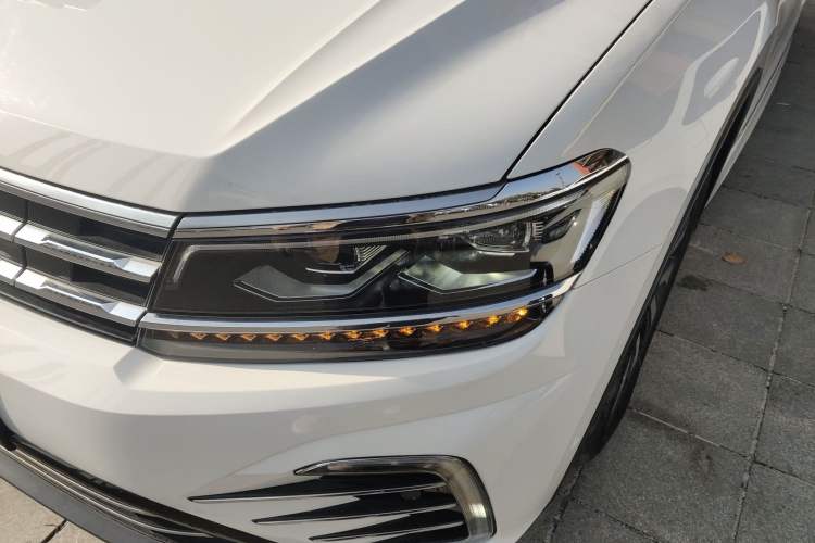 Used Volkswagen Tiguan L New Energy 2020 430 PHEV Plug-in Hybrid Flagship Edition Left Front Headlight