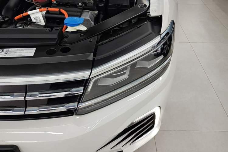 Used Volkswagen Tiguan L New Energy 2020 430 PHEV Plug-in Hybrid Flagship Edition Left Front Headlight