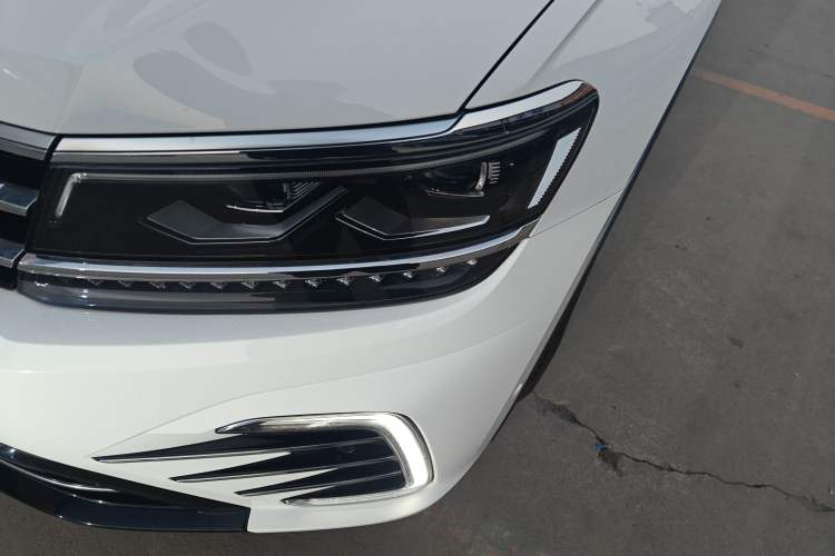 Used Volkswagen Tiguan L New Energy 2020 430 PHEV Plug-in Hybrid Flagship Edition Left Front Headlight