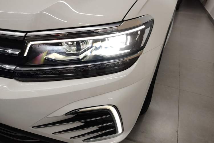 Used Volkswagen Tiguan L New Energy 2020 430 PHEV Plug-in Hybrid Flagship Edition Left Front Headlight