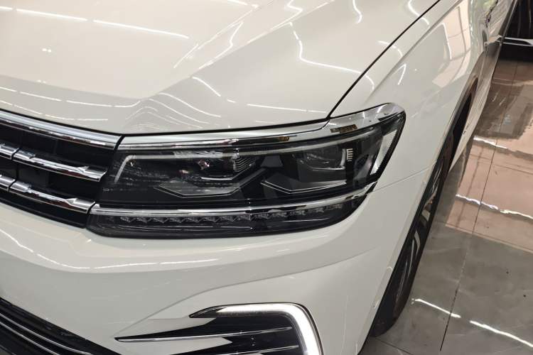 Used Volkswagen Tiguan L New Energy 2020 430 PHEV Plug-in Hybrid Flagship Edition Left Front Headlight