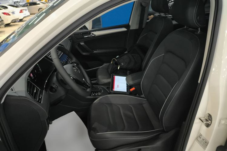Used Volkswagen Tiguan L New Energy 2020 430 PHEV Plug-in Hybrid Flagship Edition Left Front Seat