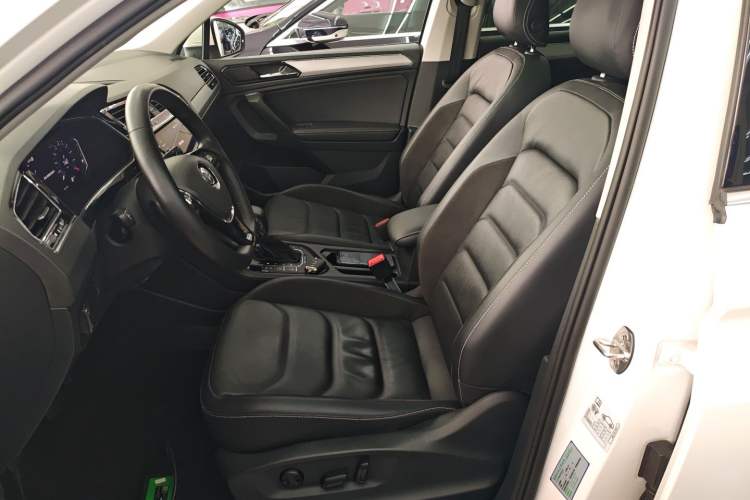 Used Volkswagen Tiguan L New Energy 2020 430 PHEV Plug-in Hybrid Prestige Edition Left Front Seat