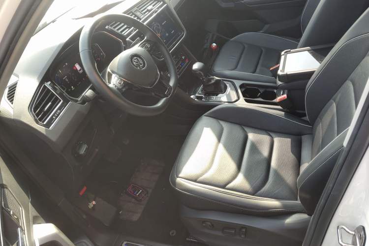 Used Volkswagen Tiguan L New Energy 2020 430 PHEV Plug-in Hybrid Flagship Edition Left Front Seat