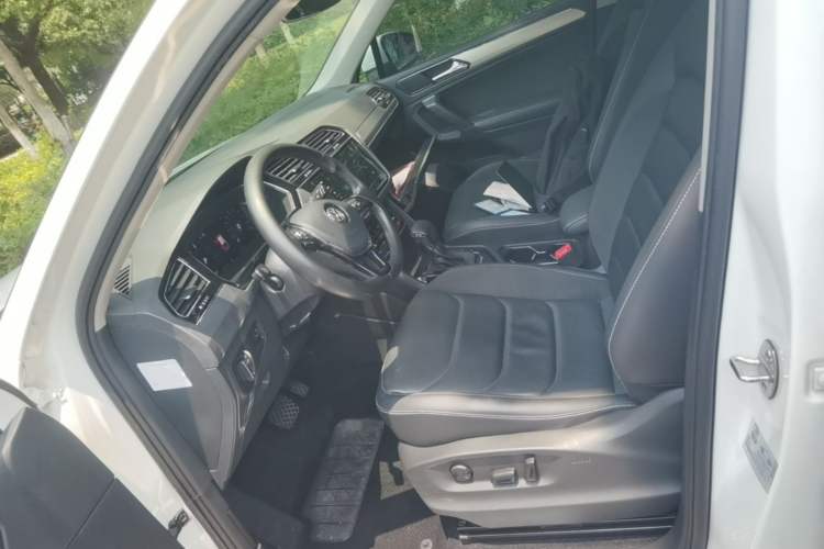 Used Volkswagen Tiguan L New Energy 2020 430 PHEV Plug-in Hybrid Prestige Edition Left Front Seat