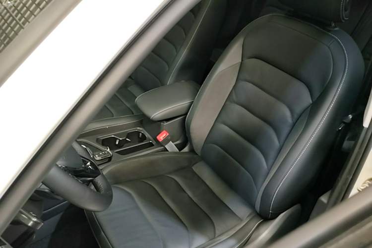 Used Volkswagen Tiguan L New Energy 2020 430 PHEV Plug-in Hybrid Prestige Edition Left Front Seat