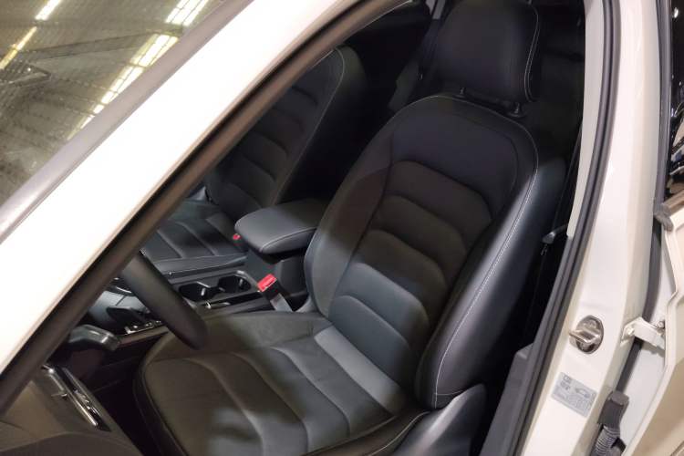 Used Volkswagen Tiguan L New Energy 2020 430 PHEV Plug-in Hybrid Prestige Edition Left Front Seat