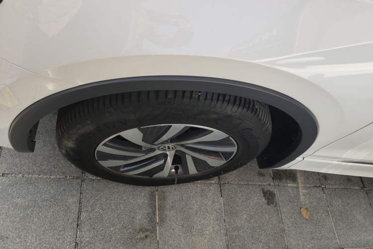 Used Volkswagen Tiguan L New Energy 2020 430 PHEV Plug-in Hybrid Flagship Edition Left Front Wheel Hub
