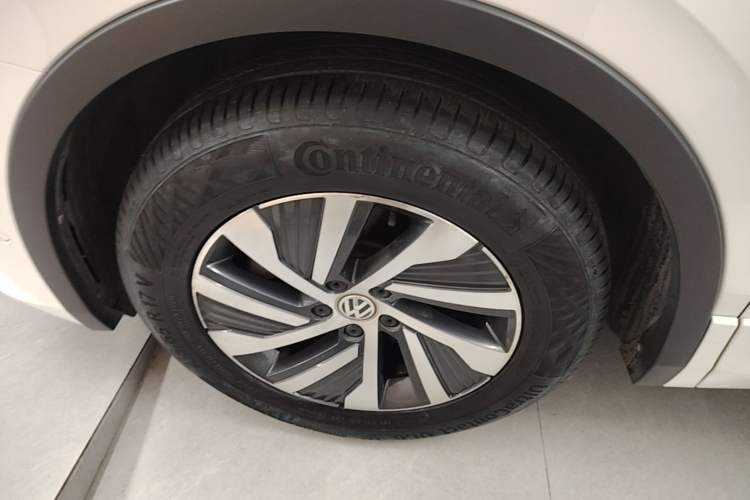 Used Volkswagen Tiguan L New Energy 2020 430 PHEV Plug-in Hybrid Flagship Edition Left Front Wheel Hub