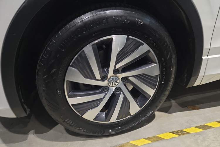 Used Volkswagen Tiguan L New Energy 2020 430 PHEV Plug-in Hybrid Flagship Edition Left Front Wheel Hub