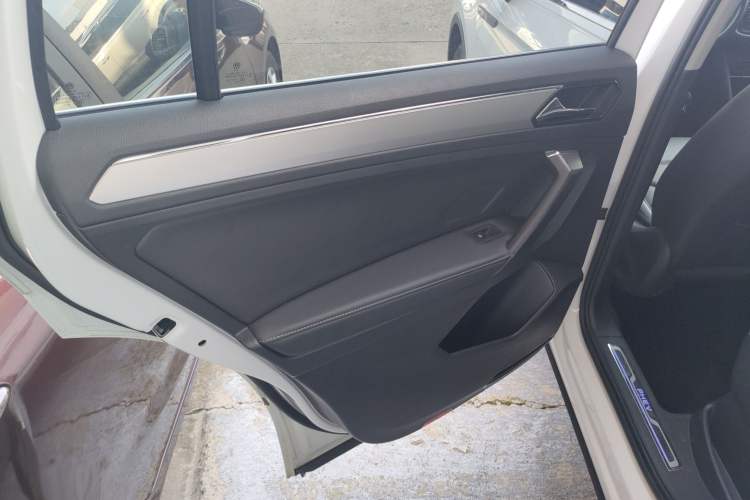 Used Volkswagen Tiguan L New Energy 2020 430 PHEV Plug-in Hybrid Prestige Edition Left Rear Door Interior