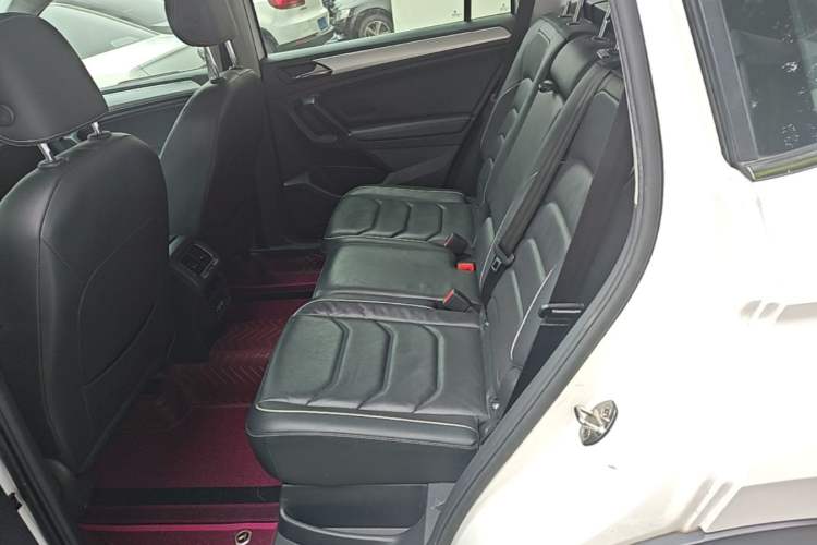 Used Volkswagen Tiguan L New Energy 2020 430 PHEV Plug-in Hybrid Flagship Edition Left Rear Seat